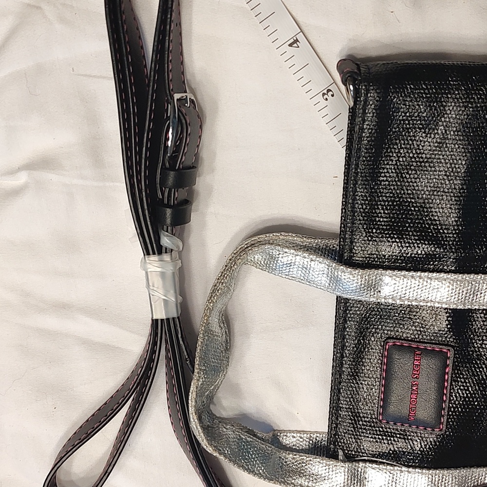 ❤️Victoria Secret Mini Tote Purse Bag Crossbody Silver Black Zippered NWT - Picture 3 of 12